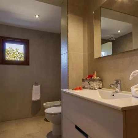 Villa Sleeps 4 With Pool Air Con And Wifi Pollenca
