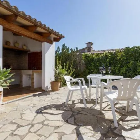 Villa Sleeps 4 With Pool Air Con And Wifi
