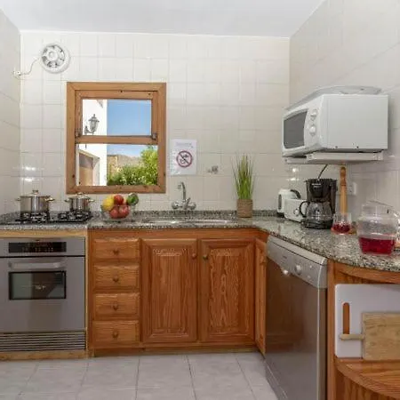 Sleeps 4 With Pool Air Con And Wifi Villa